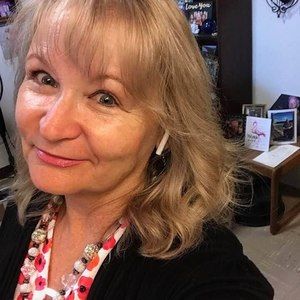 Meet your Posher, Kimberly